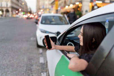 O Futuro da Mobilidade Elétrica: O Papel das Novas Gerações