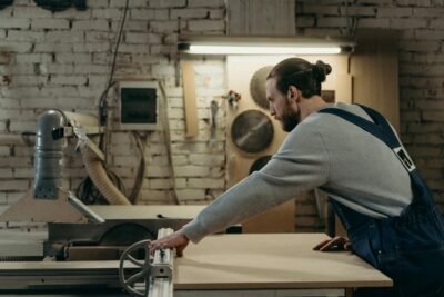 Segurança do Trabalho em Ambientes Industriais: Uma Prioridade Essencial